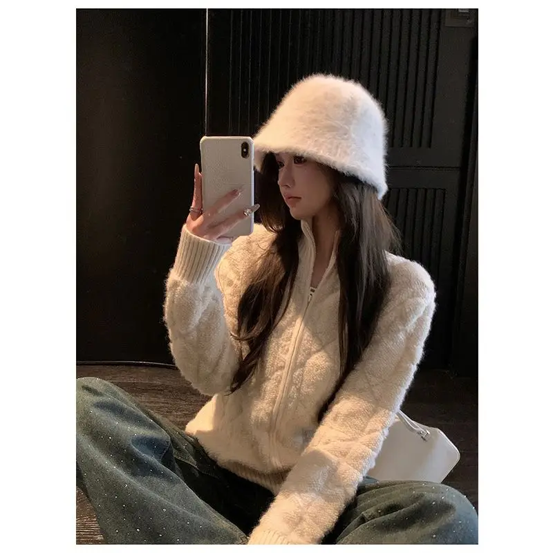 Elegant Embroidered Stand Collar Sweater Coat Women's Loose Long Sleeves Knitted Top Winter New Design Heavy Industry Cardigan - Image 6